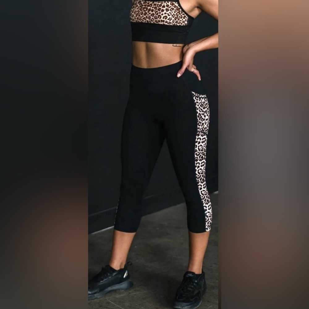 Zyia Leopard Pocket Brilliant Hi-Rise Capri 20"